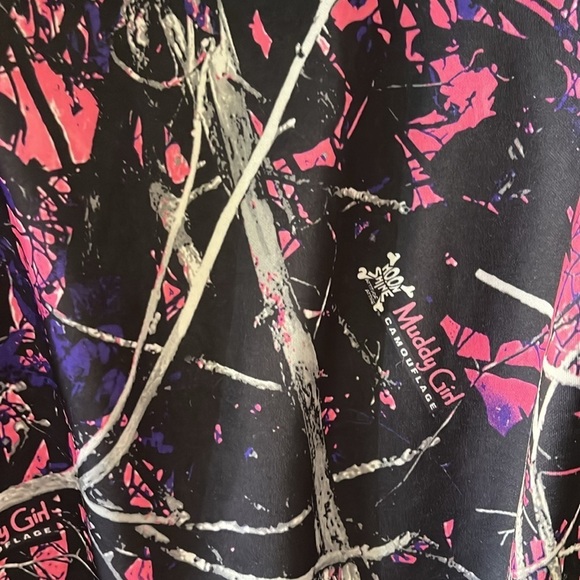 Muddy Girl Moonshine hooded pink, black and navy camo jacket. Size Large - Picture 8 of 9